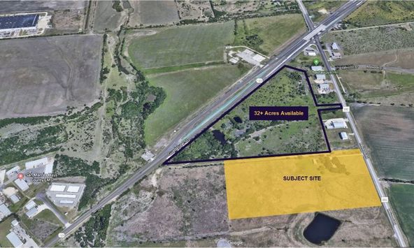 Approximately 19.7 Acre Development site in San Marcos: 2006 Redwood Rd, San Marcos, TX 78666